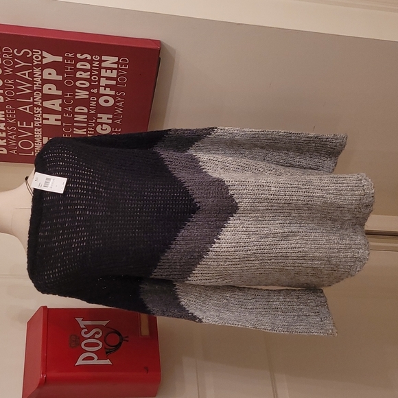 Pam&Gela Chunky Knit Sweater - Picture 5 of 9